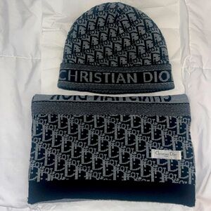 CHRISTAN DIOR BEANIE AND SCARF SET